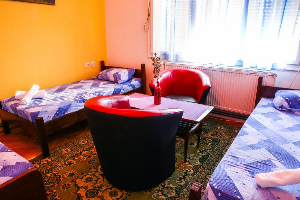 The Comfy Hostel Σκόπια Δωμάτιο φωτογραφία