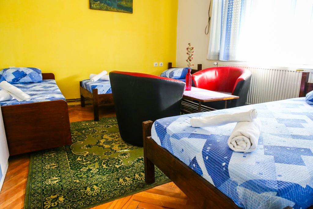 The Comfy Hostel Σκόπια Δωμάτιο φωτογραφία